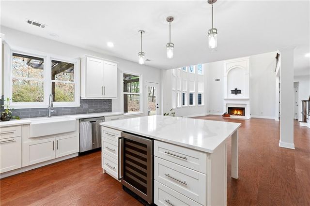 1802 Brackendale NW Road, Kennesaw, GA 30152