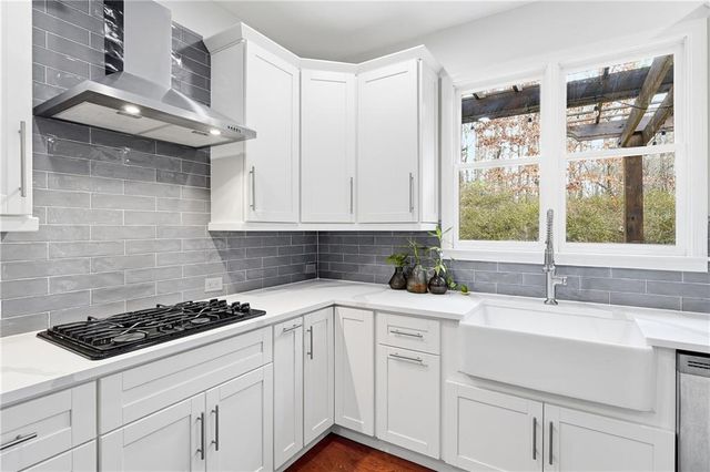 1802 Brackendale NW Road, Kennesaw, GA 30152