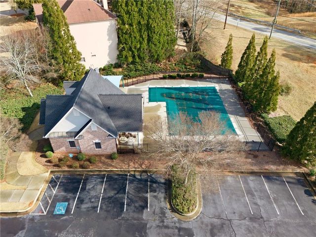 1802 Brackendale NW Road, Kennesaw, GA 30152