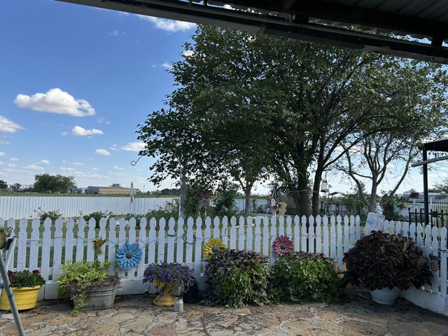 1299 County Rd 220-L, Denver City, TX 79323