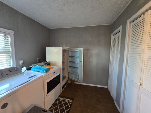 1299 County Rd 220-L, Denver City, TX 79323