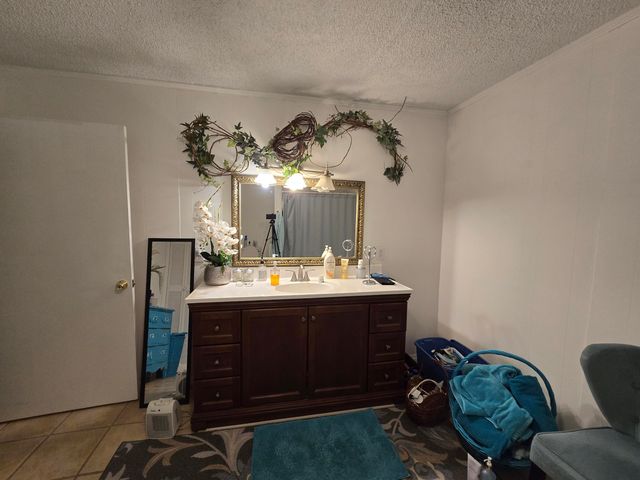 1299 County Rd 220-L, Denver City, TX 79323