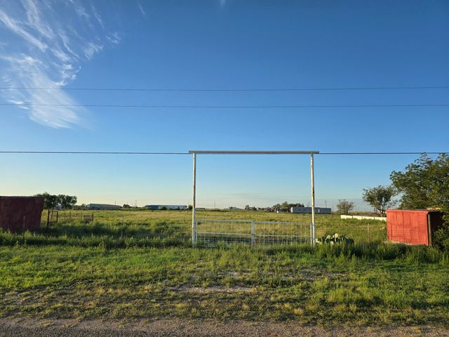 1299 County Rd 220-L, Denver City, TX 79323