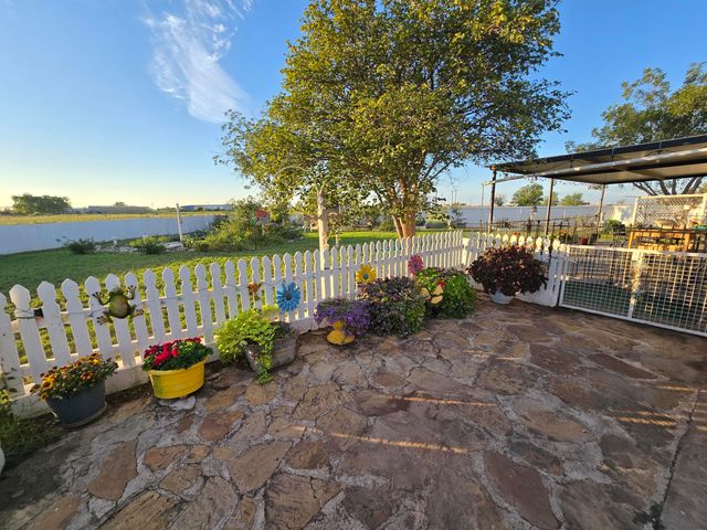 1299 County Rd 220-L, Denver City, TX 79323