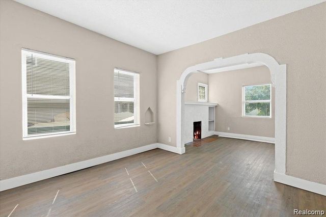 4810 Lenox Street, Detroit, MI 48215