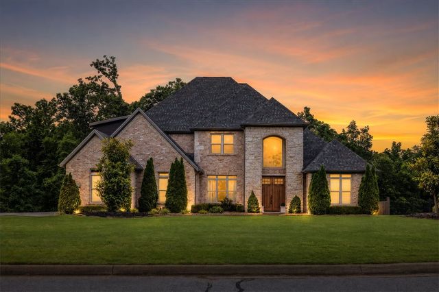 1479 Le Chesnay Drive, Centerton, AR 72719