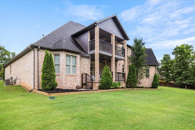 1479 Le Chesnay Drive, Centerton, AR 72719