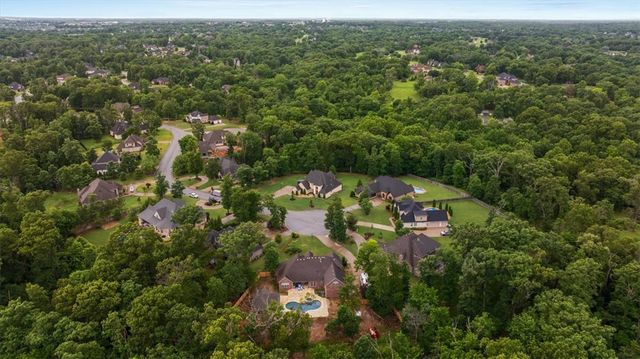 1479 Le Chesnay Drive, Centerton, AR 72719