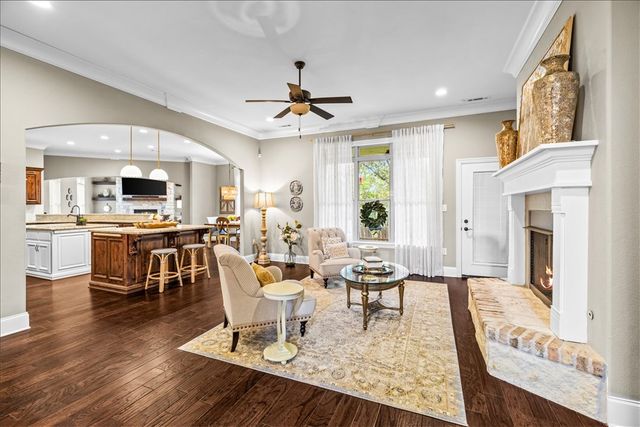 1479 Le Chesnay Drive, Centerton, AR 72719