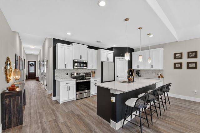 4211 S Denley Drive, Dallas, TX 75216