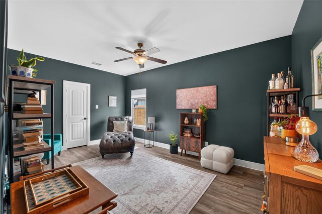 4211 S Denley Drive, Dallas, TX 75216