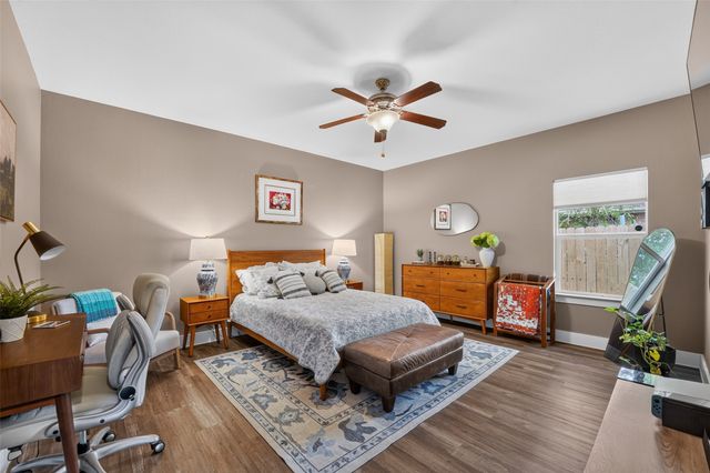 4211 S Denley Drive, Dallas, TX 75216