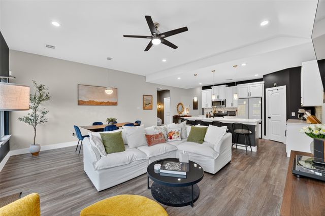 4211 S Denley Drive, Dallas, TX 75216