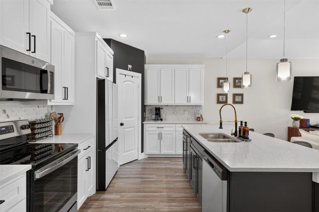 4211 S Denley Drive, Dallas, TX 75216