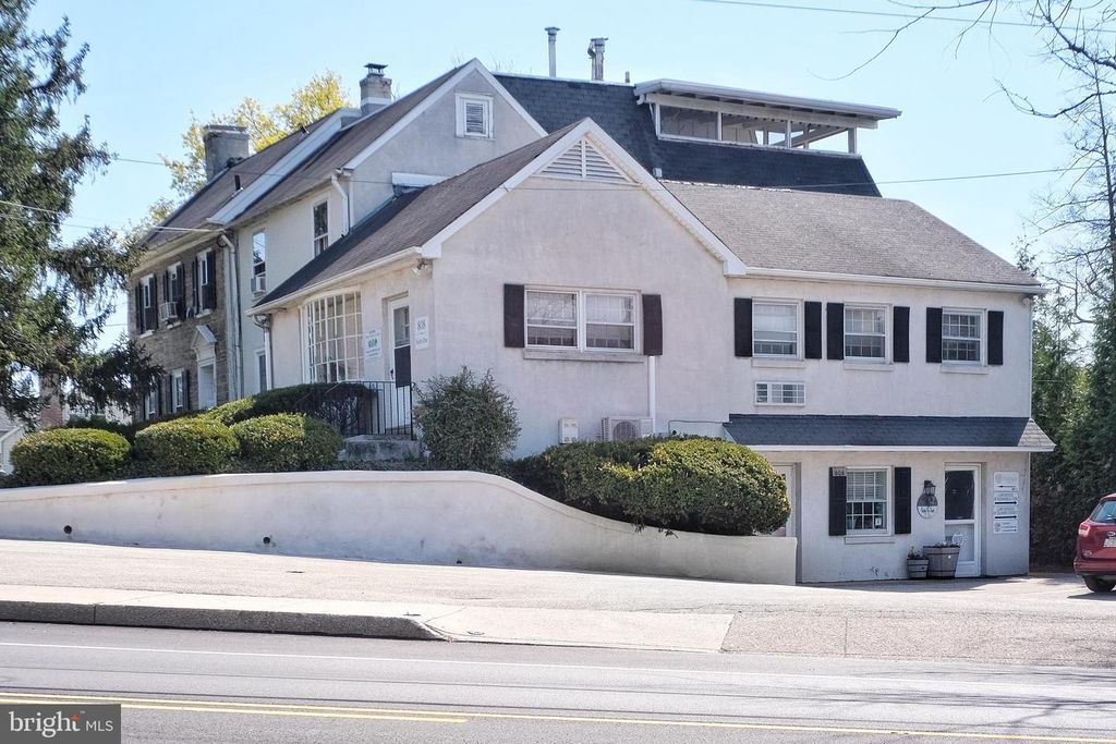 808 BETHLEHEM PIKE, Glenside, PA 19038