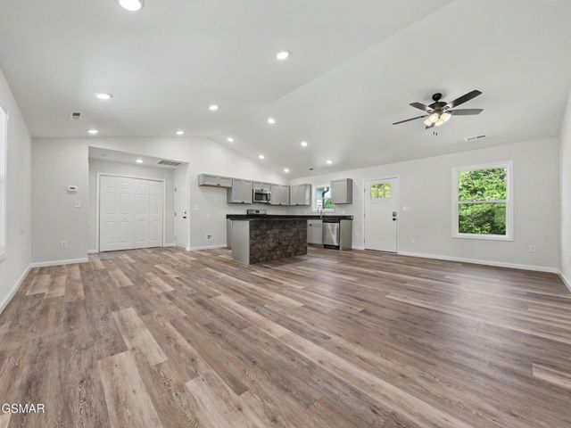 234 Meadowbrook Drive, Pigeon Forge, TN 37863