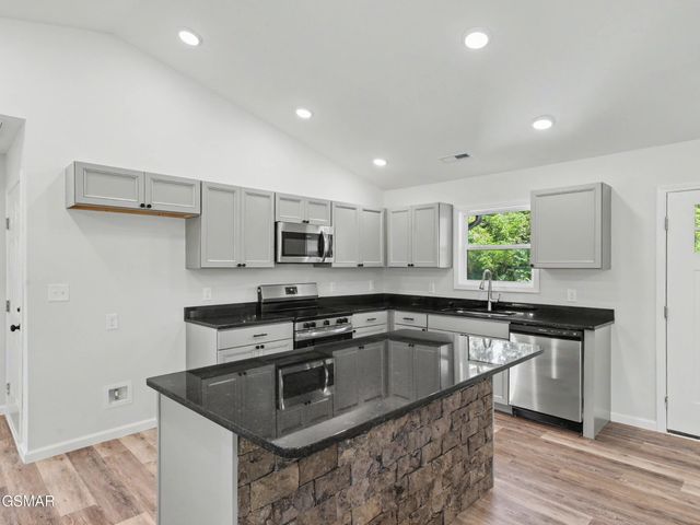 234 Meadowbrook Drive, Pigeon Forge, TN 37863