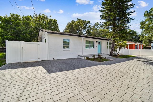 7508 N TAMPANIA AVENUE, Tampa, FL 33614
