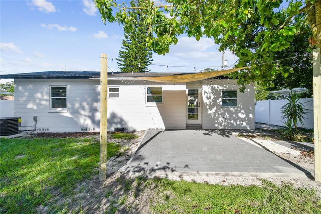 7508 N TAMPANIA AVENUE, Tampa, FL 33614