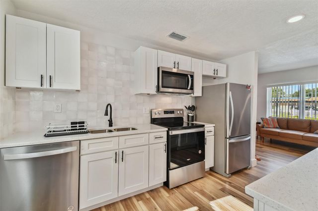 7508 N TAMPANIA AVENUE, Tampa, FL 33614