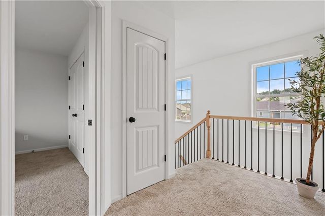 2301 S Eagle Court, Independence, MO 64057