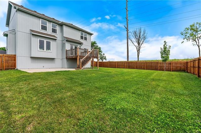 2301 S Eagle Court, Independence, MO 64057