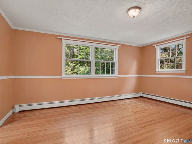 15 Flat Rock Drive, Ridgefield, CT 06877