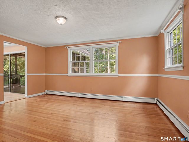 15 Flat Rock Drive, Ridgefield, CT 06877