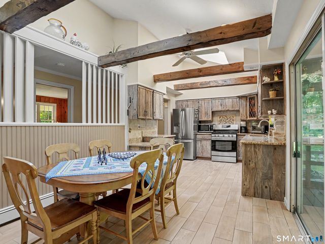 15 Flat Rock Drive, Ridgefield, CT 06877