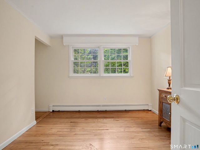 15 Flat Rock Drive, Ridgefield, CT 06877