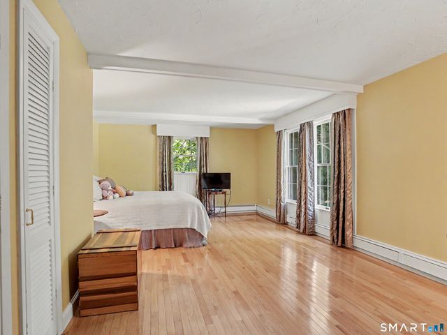 15 Flat Rock Drive, Ridgefield, CT 06877