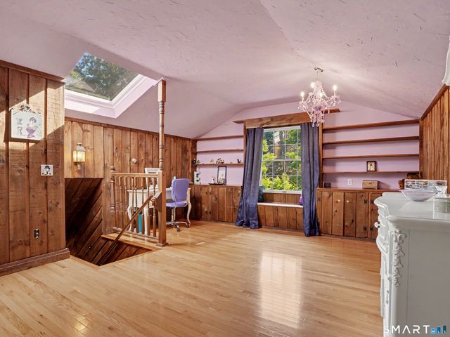 15 Flat Rock Drive, Ridgefield, CT 06877