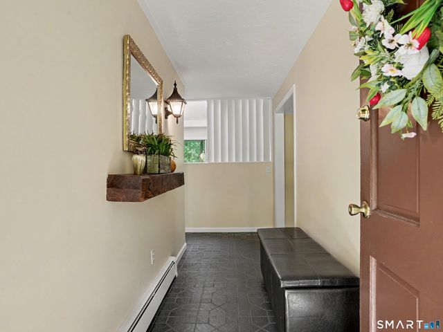 15 Flat Rock Drive, Ridgefield, CT 06877