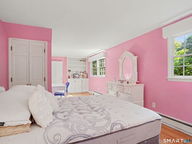 15 Flat Rock Drive, Ridgefield, CT 06877