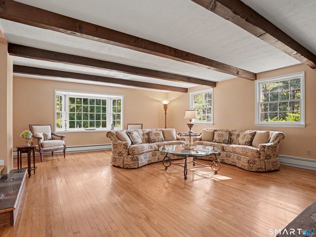 15 Flat Rock Drive, Ridgefield, CT 06877