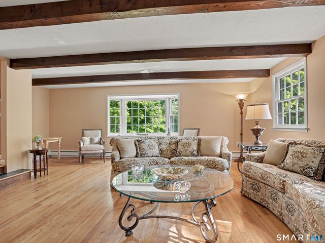 15 Flat Rock Drive, Ridgefield, CT 06877