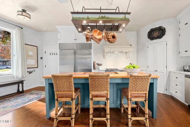 1290 Hillcrest Avenue, Pasadena, CA 91106