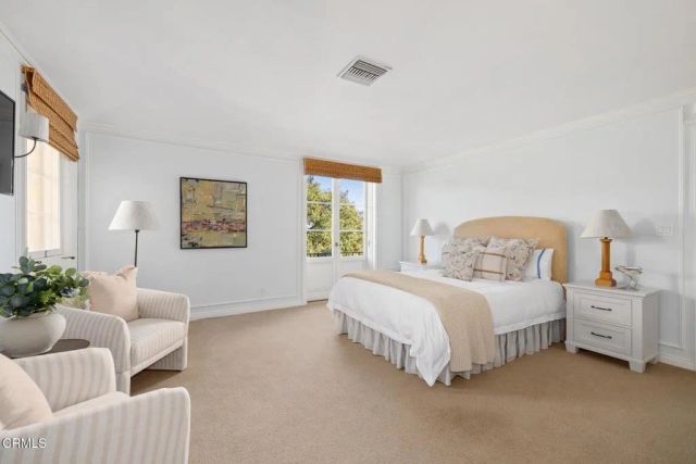 1290 Hillcrest Avenue, Pasadena, CA 91106