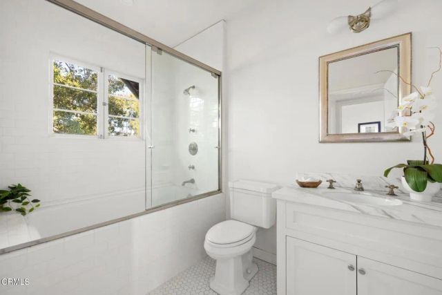 1290 Hillcrest Avenue, Pasadena, CA 91106