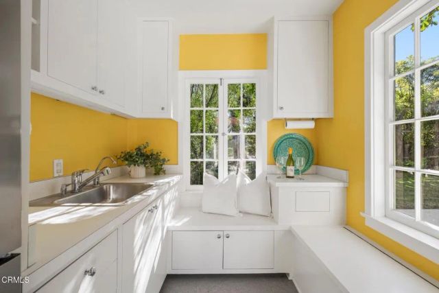 1290 Hillcrest Avenue, Pasadena, CA 91106