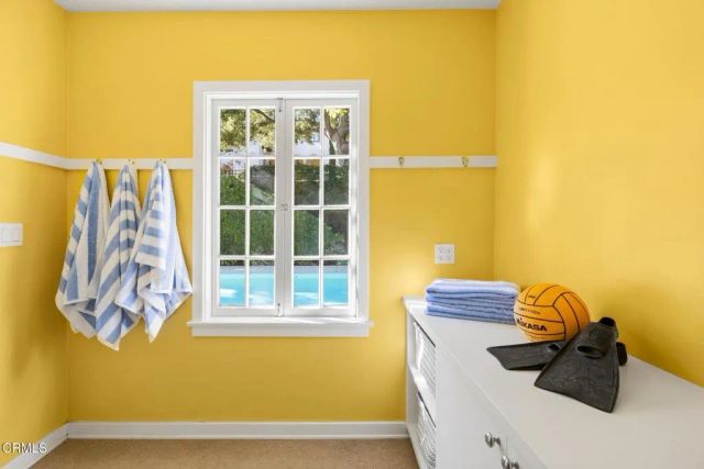 1290 Hillcrest Avenue, Pasadena, CA 91106