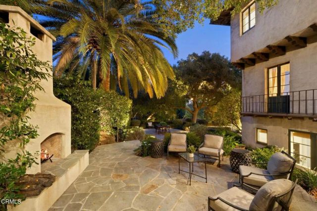 1290 Hillcrest Avenue, Pasadena, CA 91106