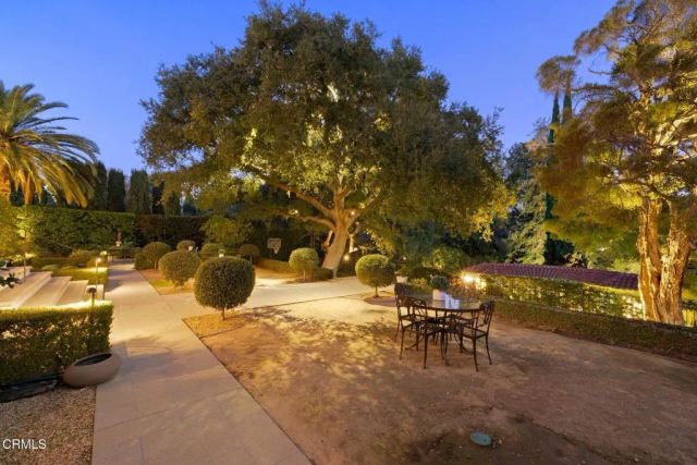 1290 Hillcrest Avenue, Pasadena, CA 91106