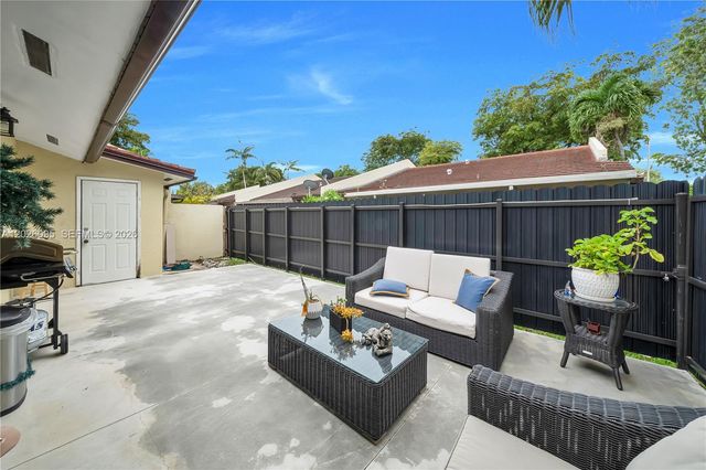 5835 SW 144th Cir Place, Miami, FL 33183