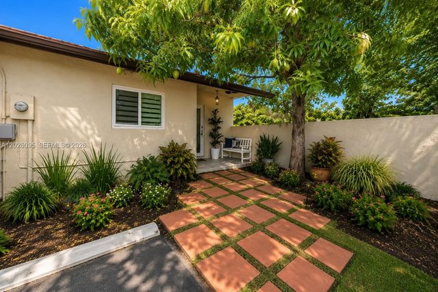 5835 SW 144th Cir Place, Miami, FL 33183