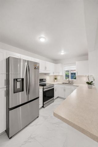 5835 SW 144th Cir Place, Miami, FL 33183