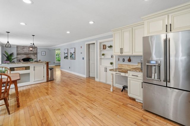 202 Baldwin St, Leicester, MA 01524