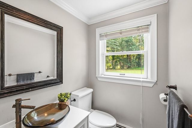 202 Baldwin St, Leicester, MA 01524