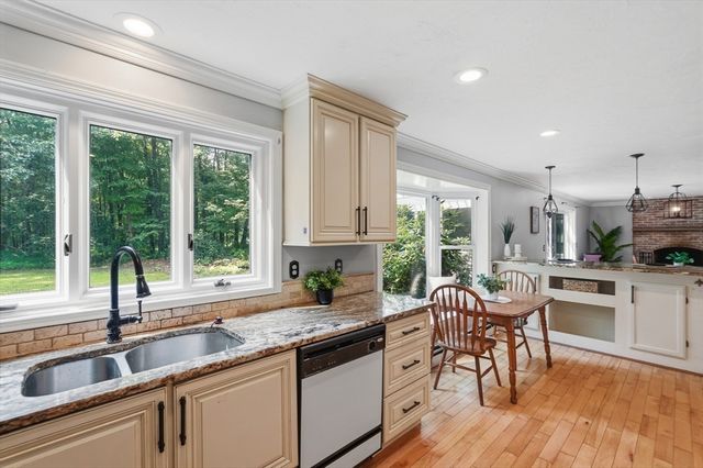 202 Baldwin St, Leicester, MA 01524