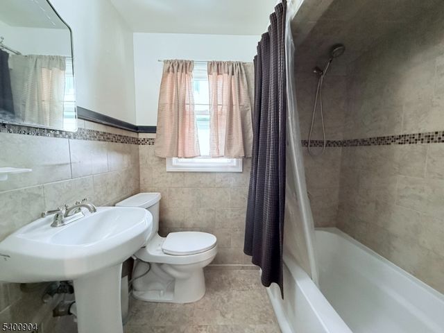 48 Broughton Ave 2, Bloomfield Twp., NJ 07003